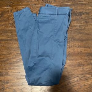 NWOT LOFT blue skinny slacks, size 0